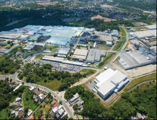 Emprego industrial tem primeira queda mensal em 18 meses