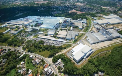 Emprego industrial tem primeira queda mensal em 18 meses